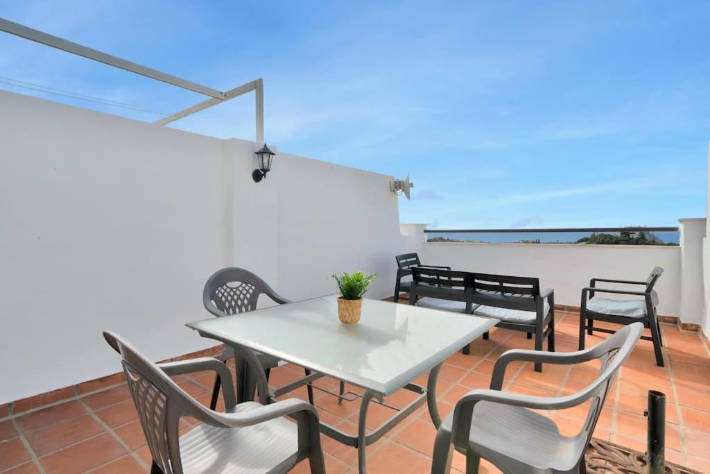 Duplex Con Vistas Al Mar, Piscina Y Gimnasio - Las Abejeras 226 Estepona Esterno foto